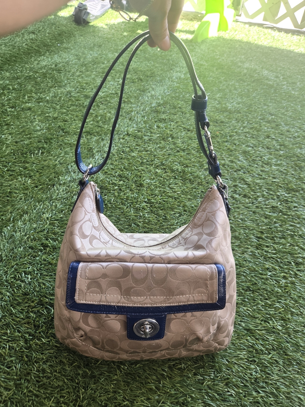 Coach Beige Signature Canvas Shoulder Bag with Navy Trim - Picture 10 of 12